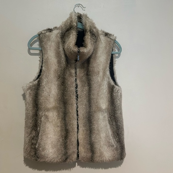 Reversible Fur Vest - Picture 1 of 3